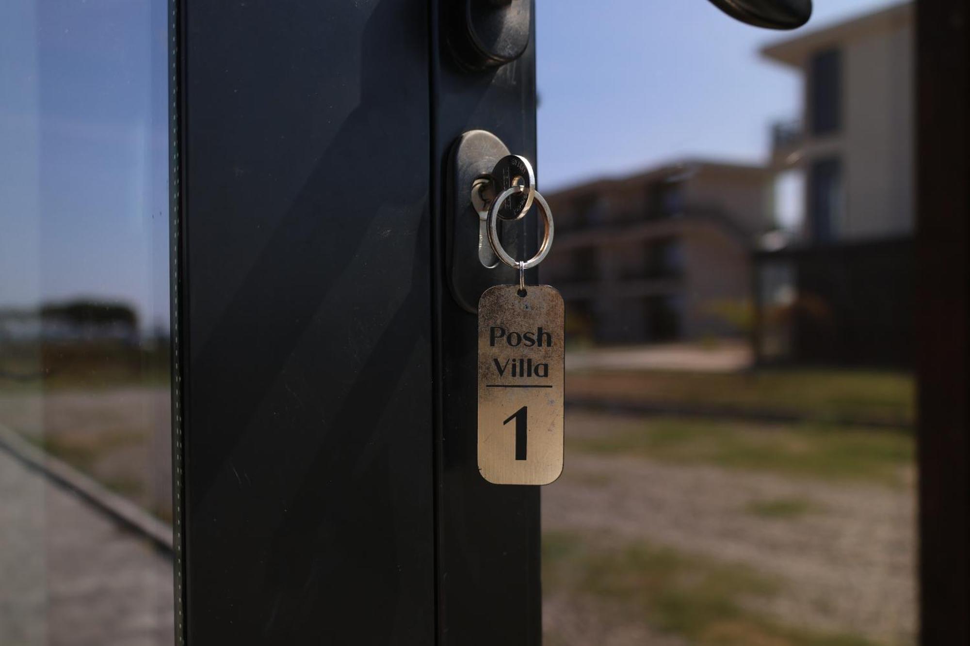 Posh Villa 1 Kavaje Εξωτερικό φωτογραφία